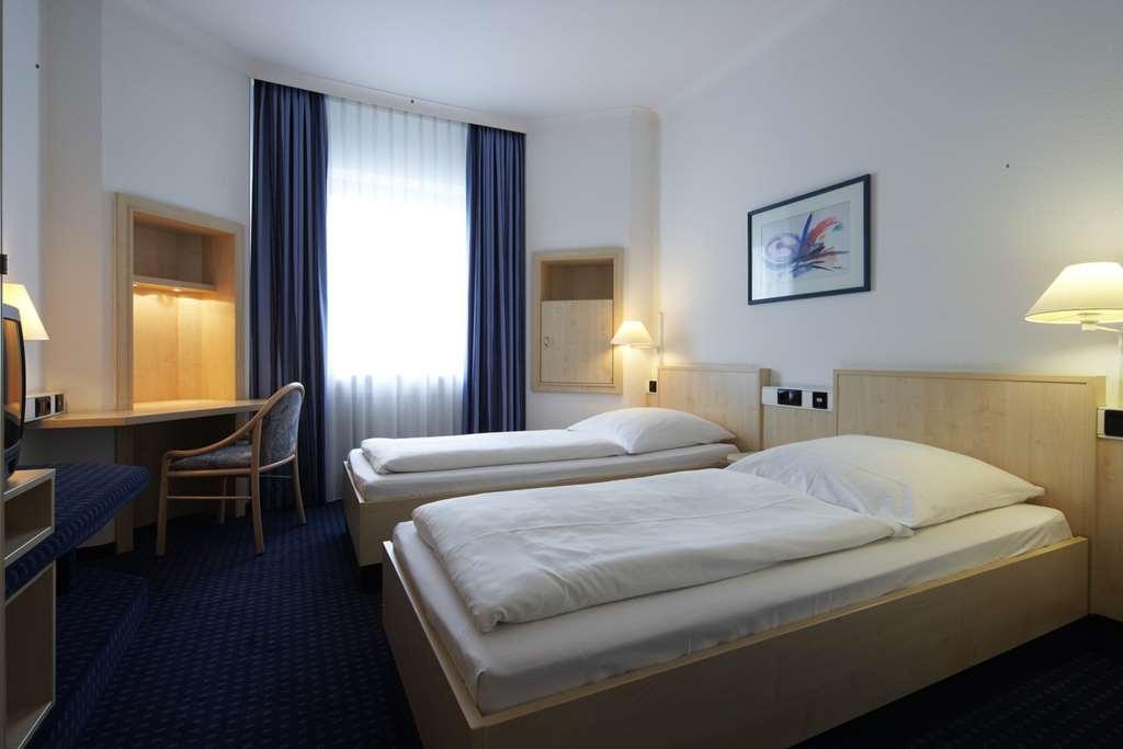 Intercityhotel Ulm Habitación foto